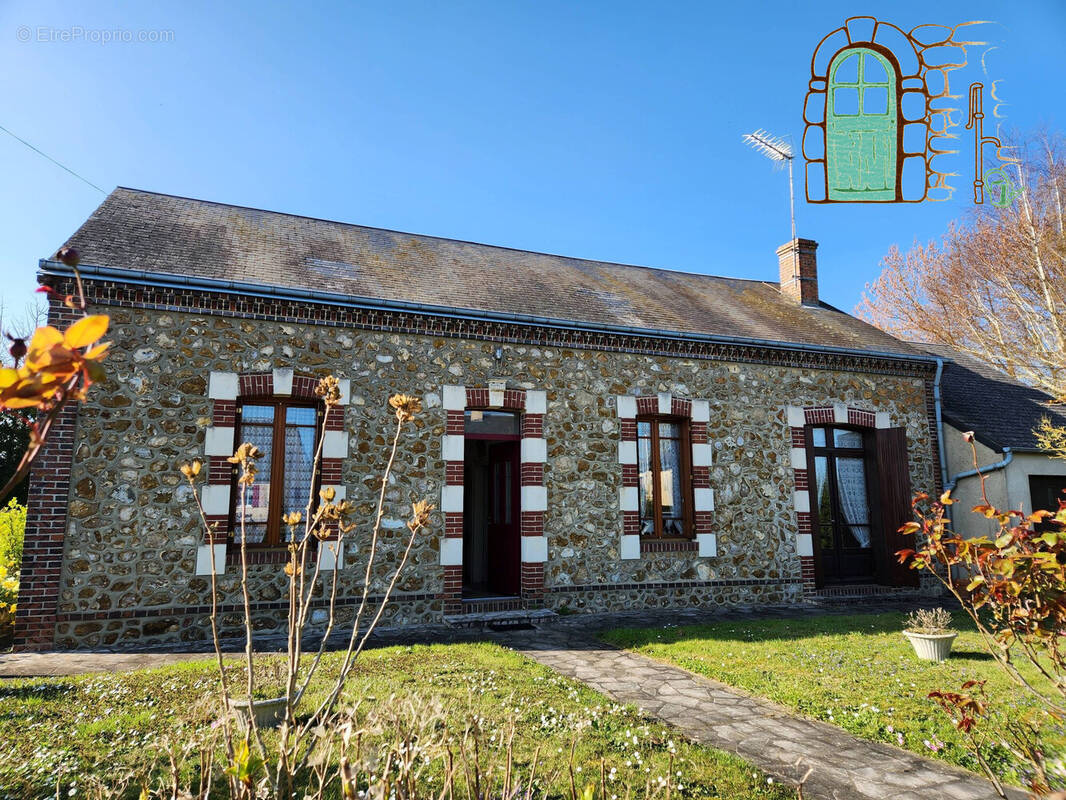 Maison à SARGE-SUR-BRAYE