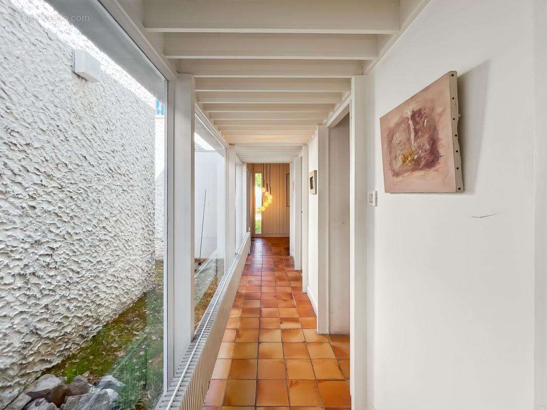 Maison d’architecte signée Claude Calmette, au cœur de Loriol-sur-Drôme - photo 8