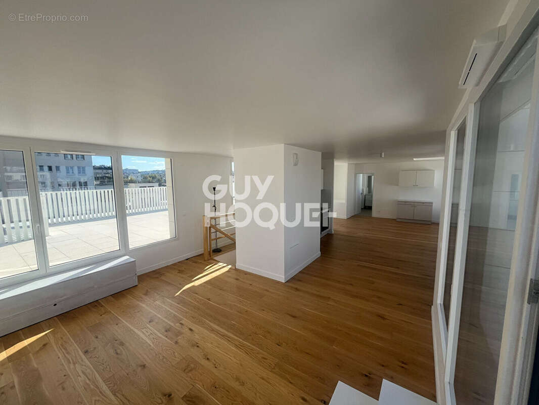 Appartement à ISSY-LES-MOULINEAUX