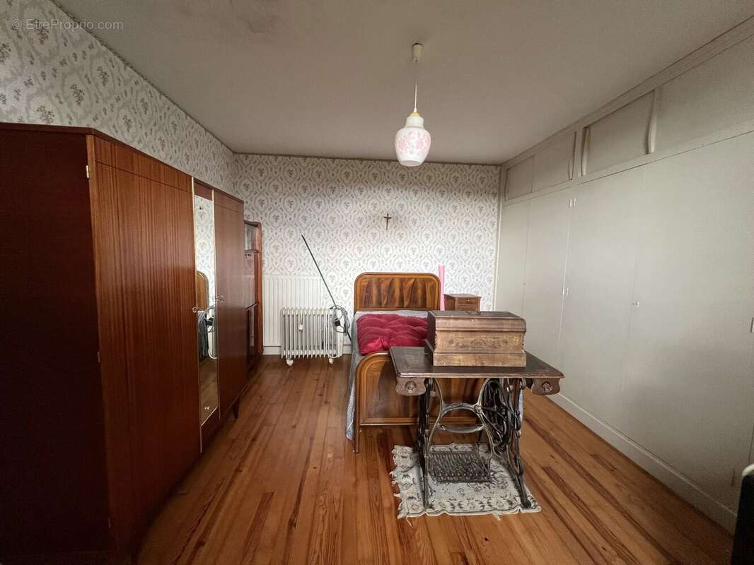 Maison à SAINT-CLAR