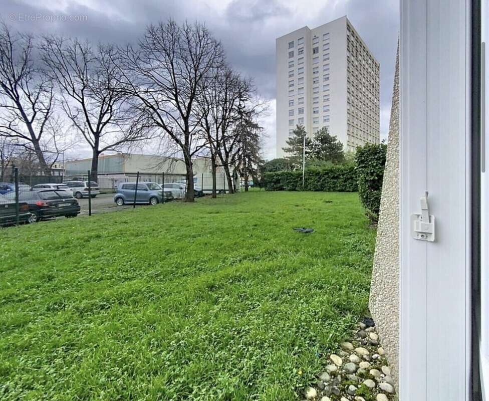Appartement 40 m² à Lyon-8e  - photo 6