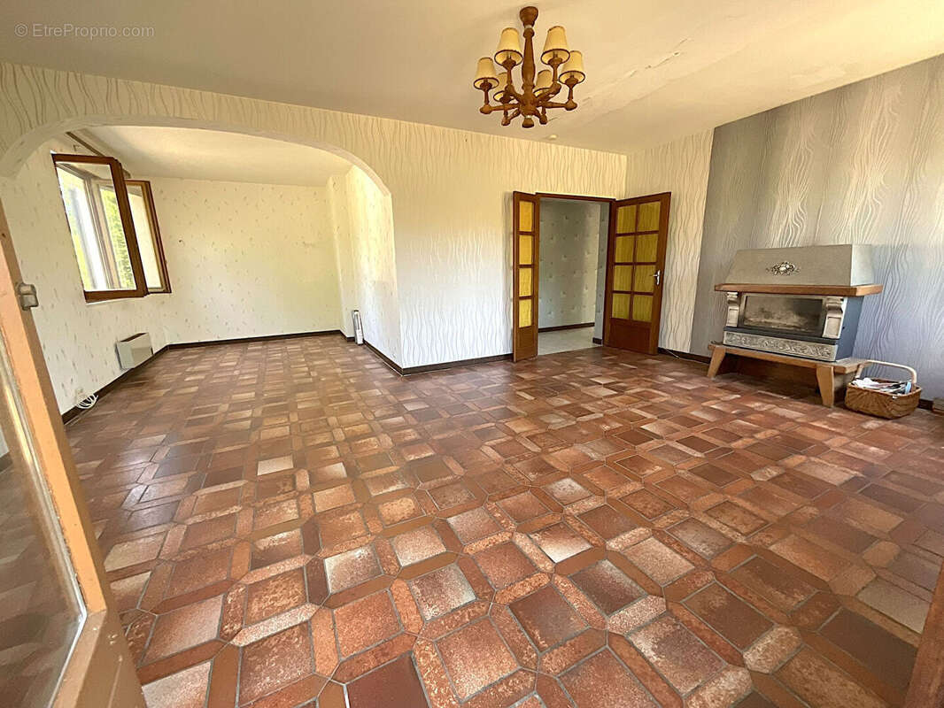 Maison Breurey Les Faverney 7 pièces 145m2 habitables 929m2 terrain - photo 3