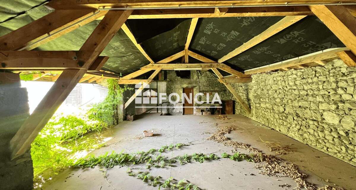 Jolie maison de ville avec exterieur - crolles - photo 21