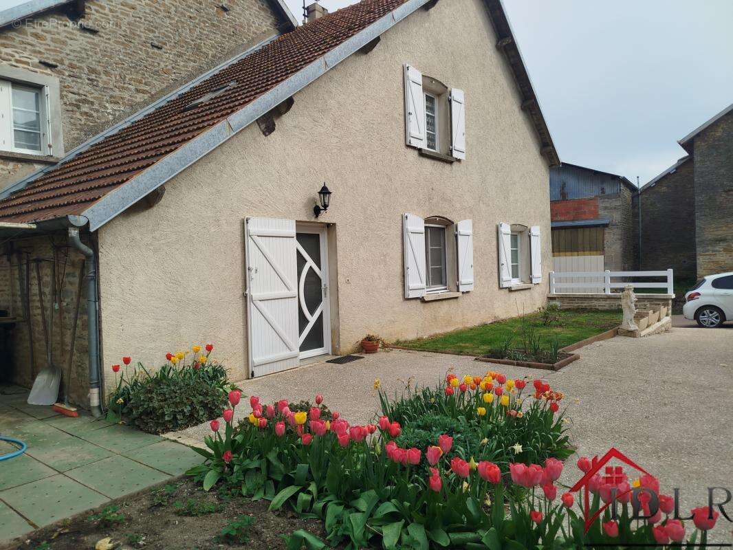 Maison à PRAUTHOY