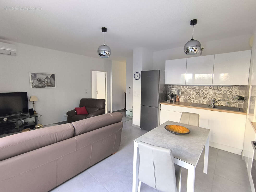 Appartement à SIX-FOURS-LES-PLAGES