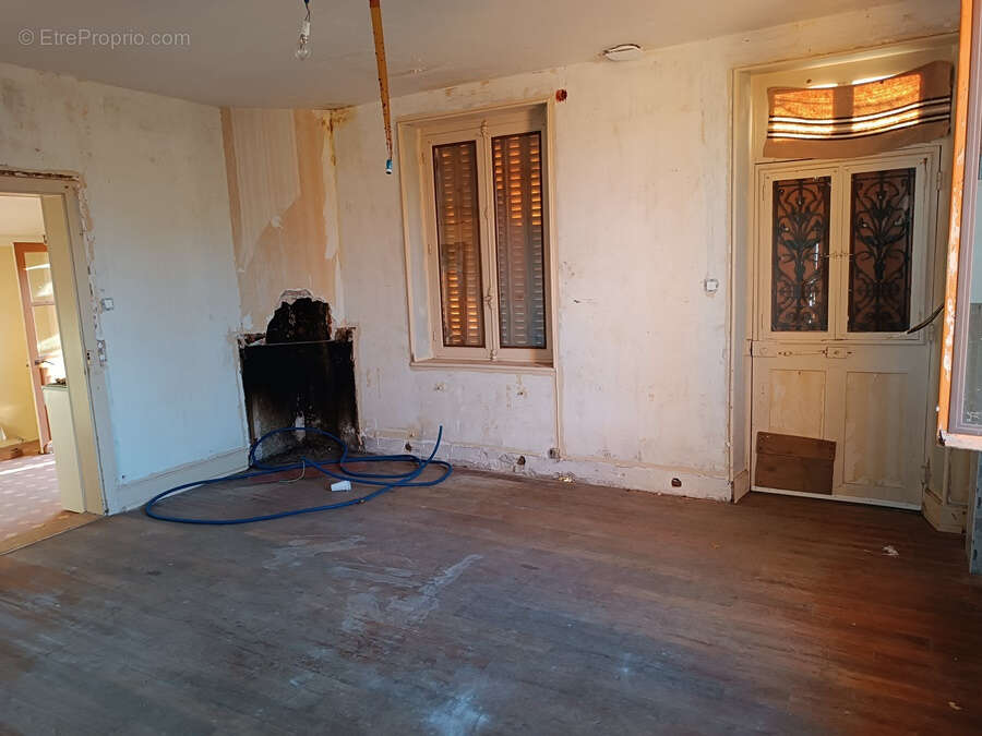 Maison à CHANTENAY-SAINT-IMBERT