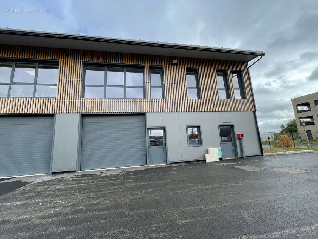 Commerce à LABOISSIERE-EN-THELLE