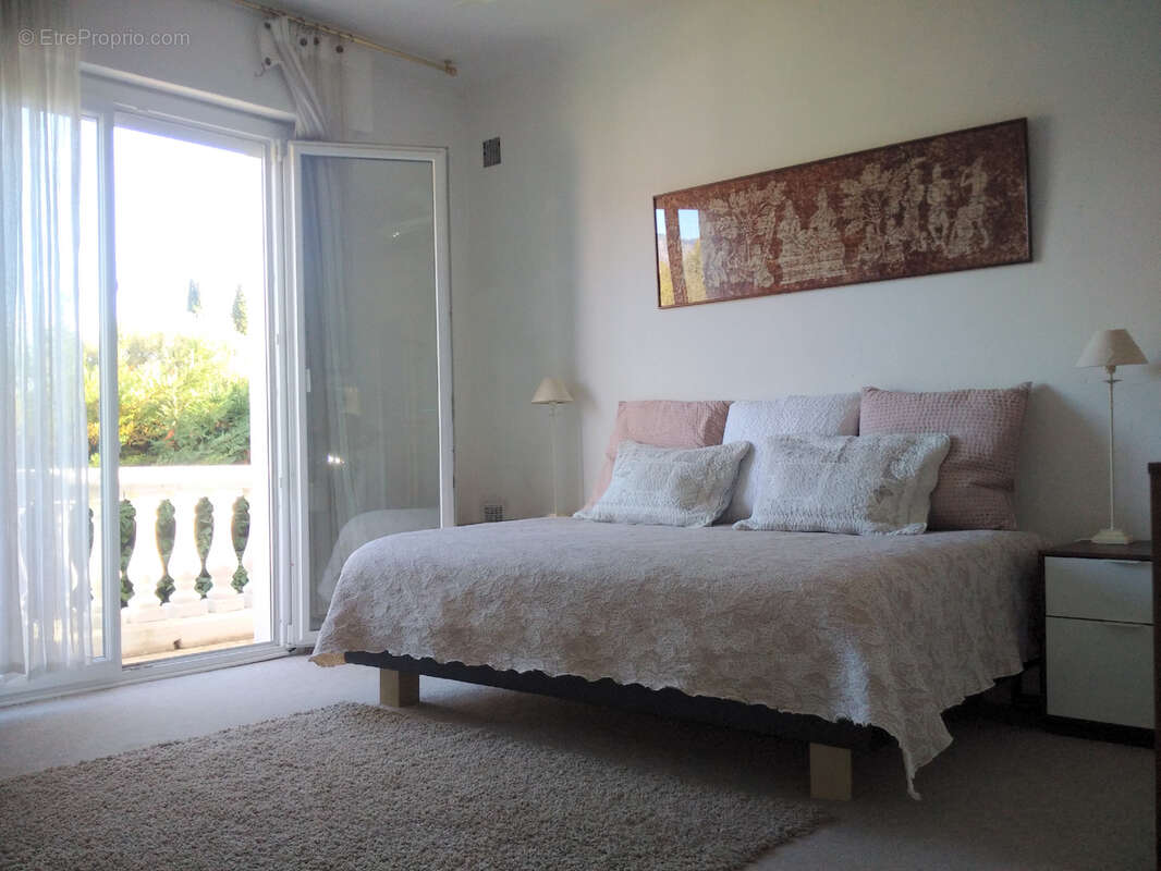 Propriete vence vue degagee collines piscine - photo 15