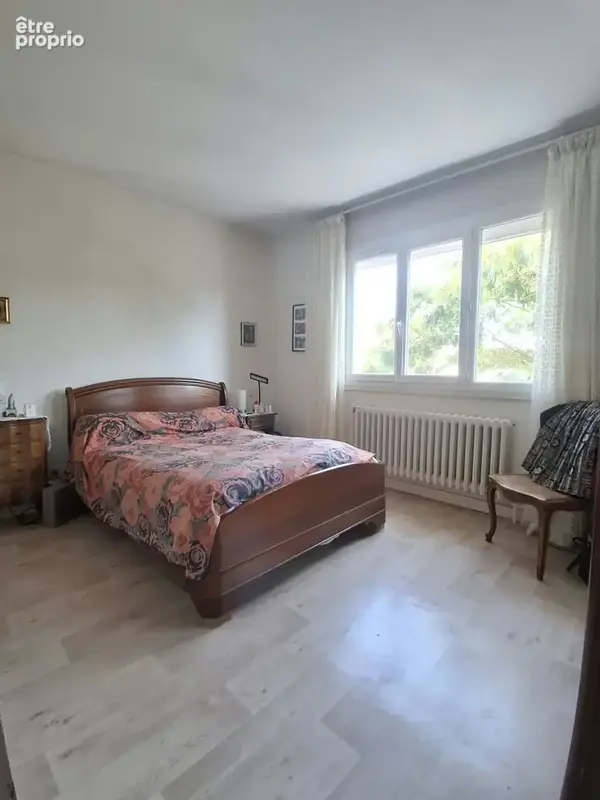 Aux portes de Vichy maison en rez de chaussée surélevée avec jardin arboré, terrasse et double garage - photo 8