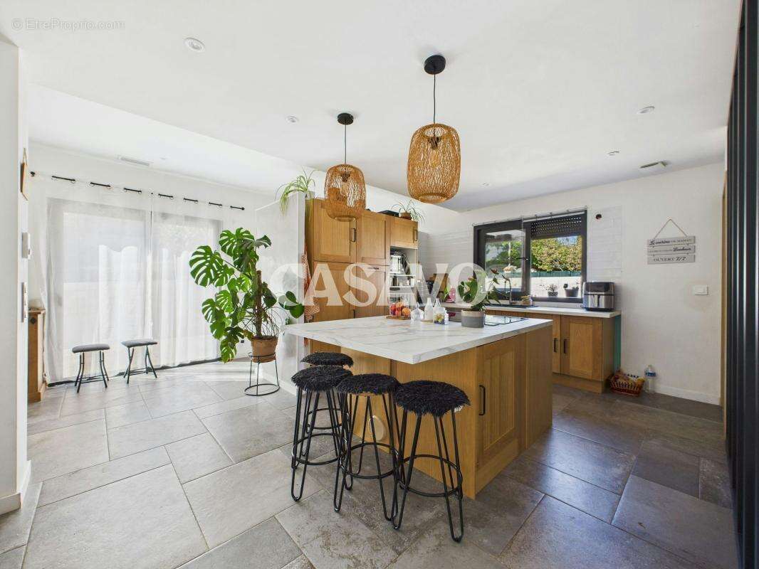 Vente Maison 5 pièces de 175m² - 83720 Trans-en-Provence - photo 16