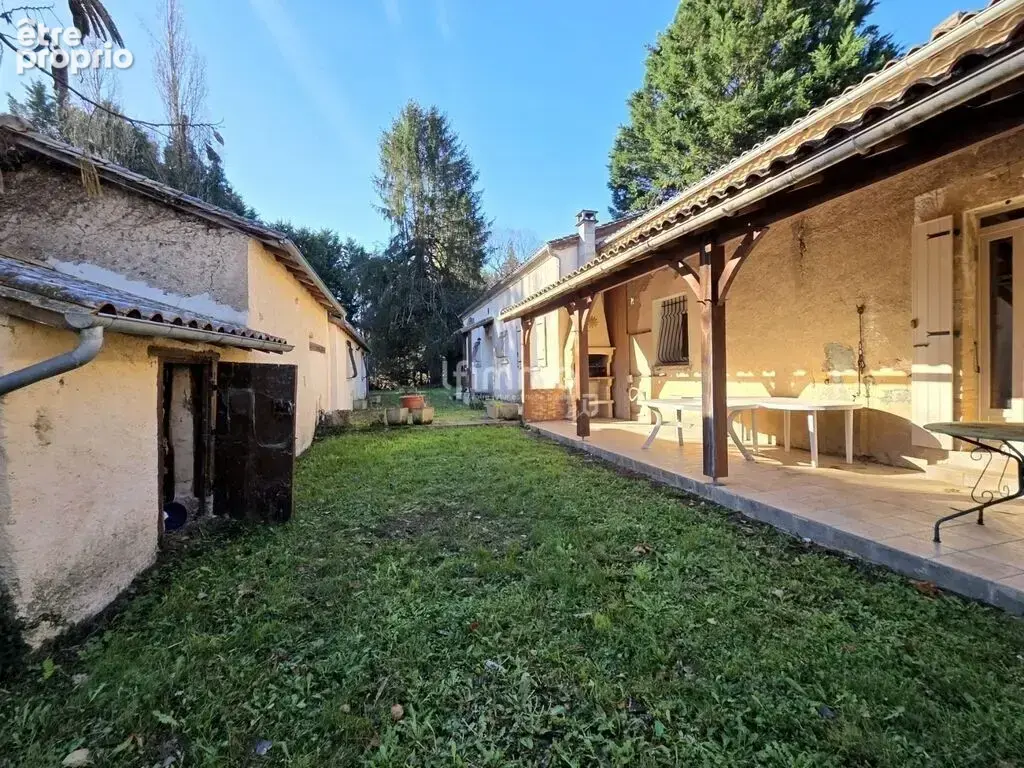 Maison à NOTRE-DAME-DE-SANILHAC