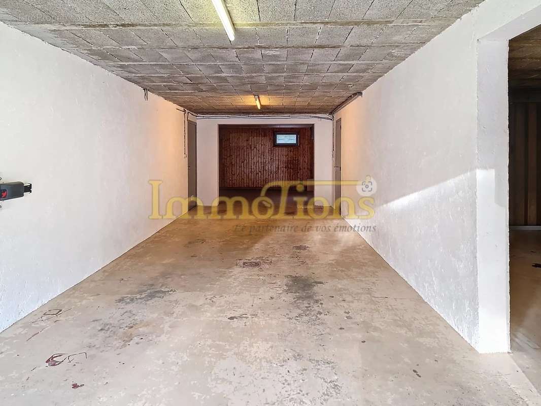 Maison à SAINT-PIERRE-DE-CHERENNES