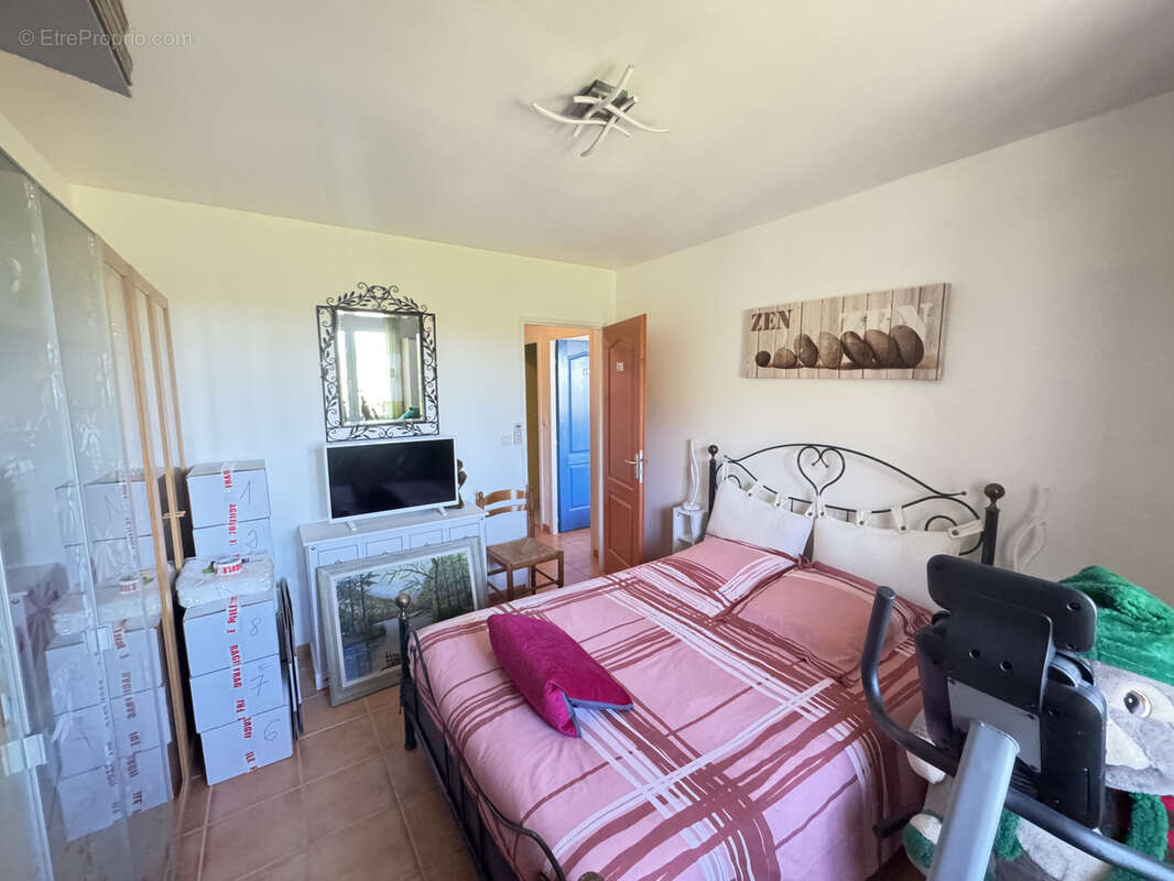 À vendre à Aups   Superbe villa récente avec piscine - photo 14