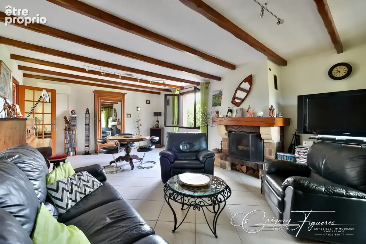 CHAPONOST – Élégante maison familiale avec possibilité de deux logements indépendants – Terrain de 802 m² - photo 2