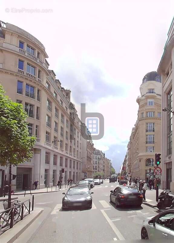 Commerce à PARIS-2E