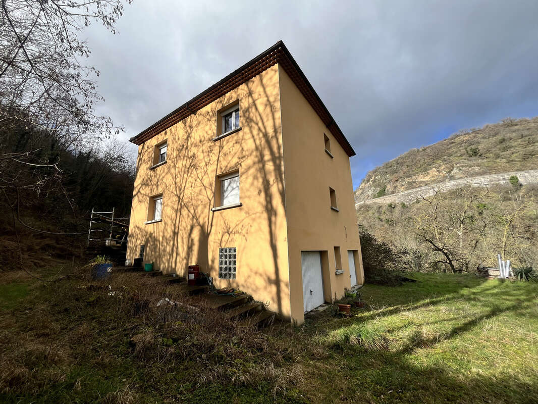 Maison à SERRIERES