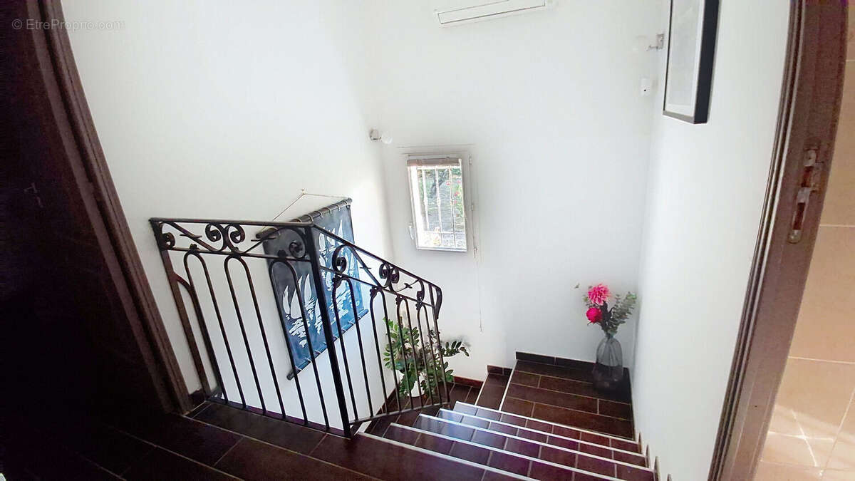 Villa Récente Aramon 5 pièce(s) 135 m² avec piscine - photo 14