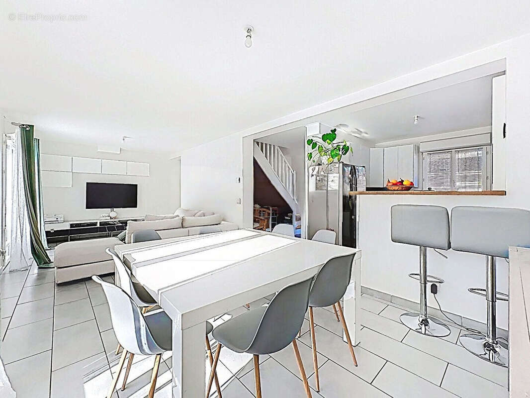 Maison à NANTEUIL-LES-MEAUX