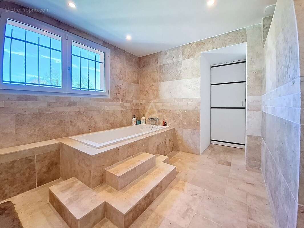 Maison 221 m² à Barzun  - photo 11