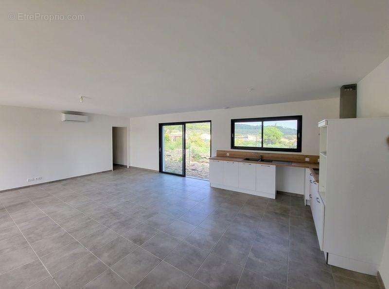 Maison à SAINT-AMBROIX