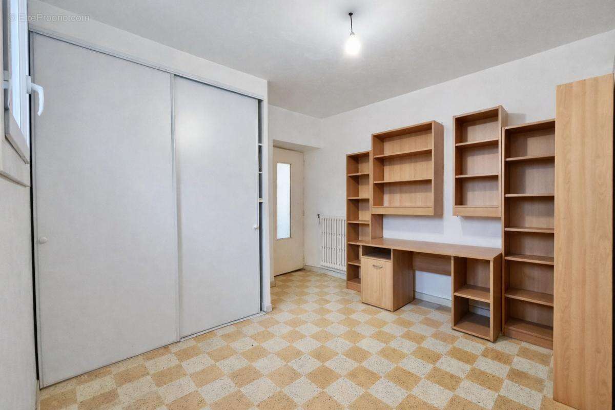 Maison à SAINT-LAURENT-DU-VAR