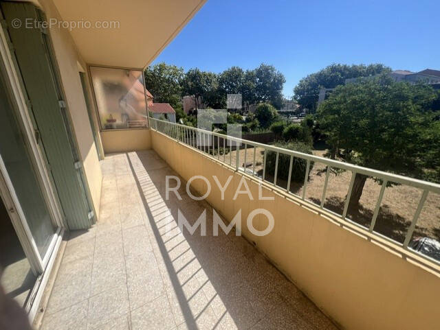 Appartement à SIX-FOURS-LES-PLAGES