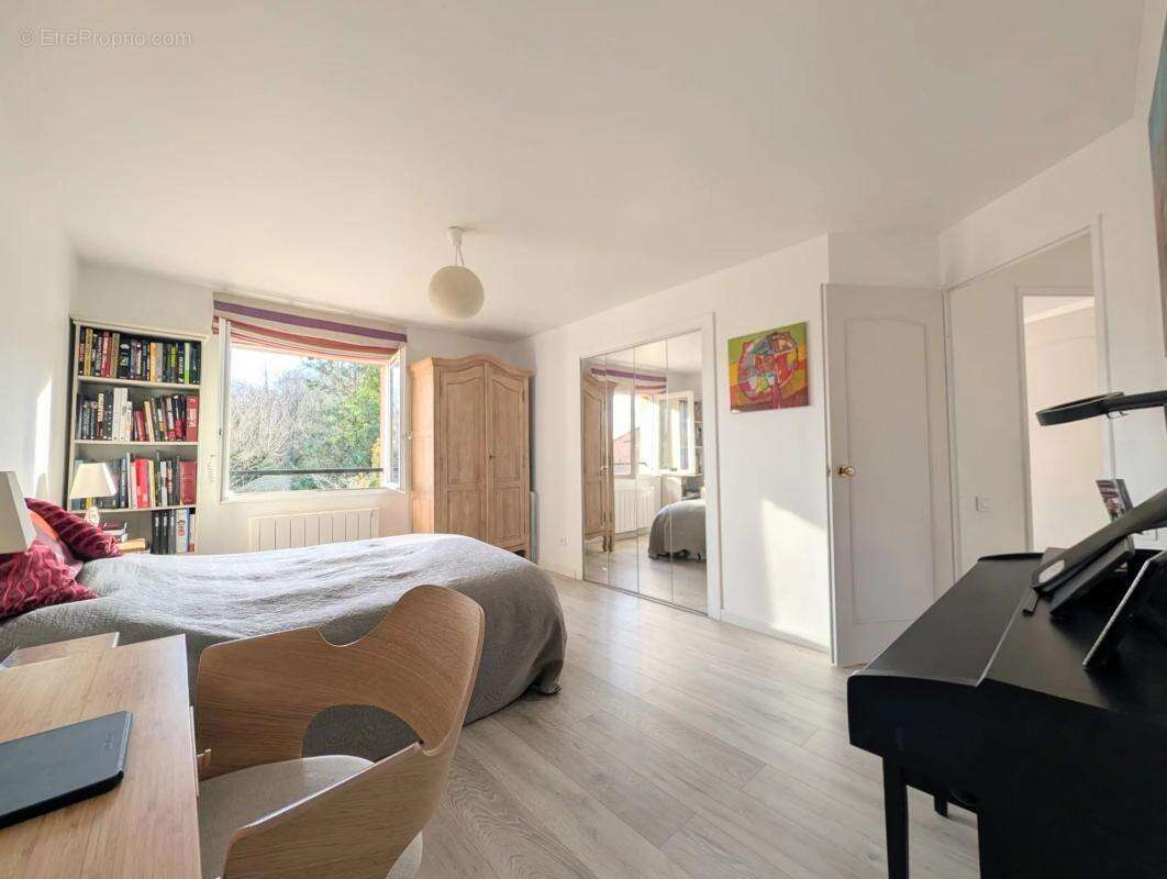 Maison à LES CLAYES-SOUS-BOIS