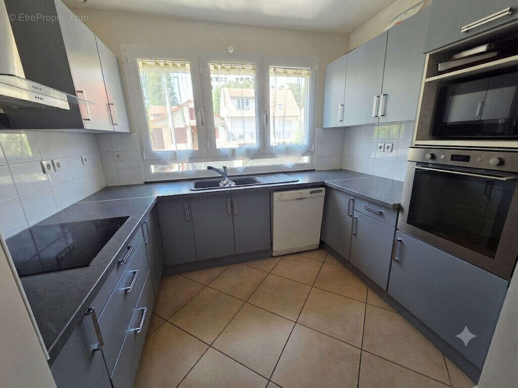 Maison familiale F5 avec sous-sol total  / Secteur gare Sevran-Livry - photo 2