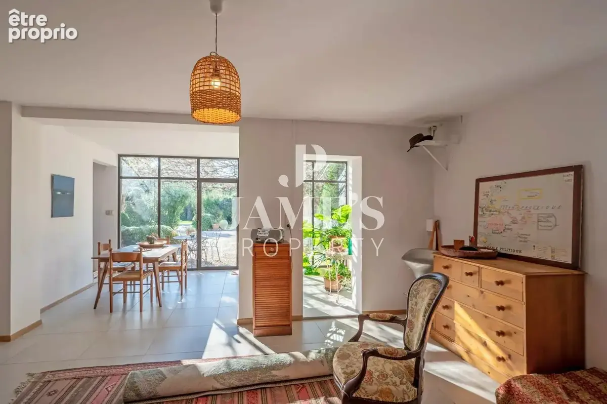 Maison 8 pièces 210 m² à vendre à Fontvieille (13990) - photo 6