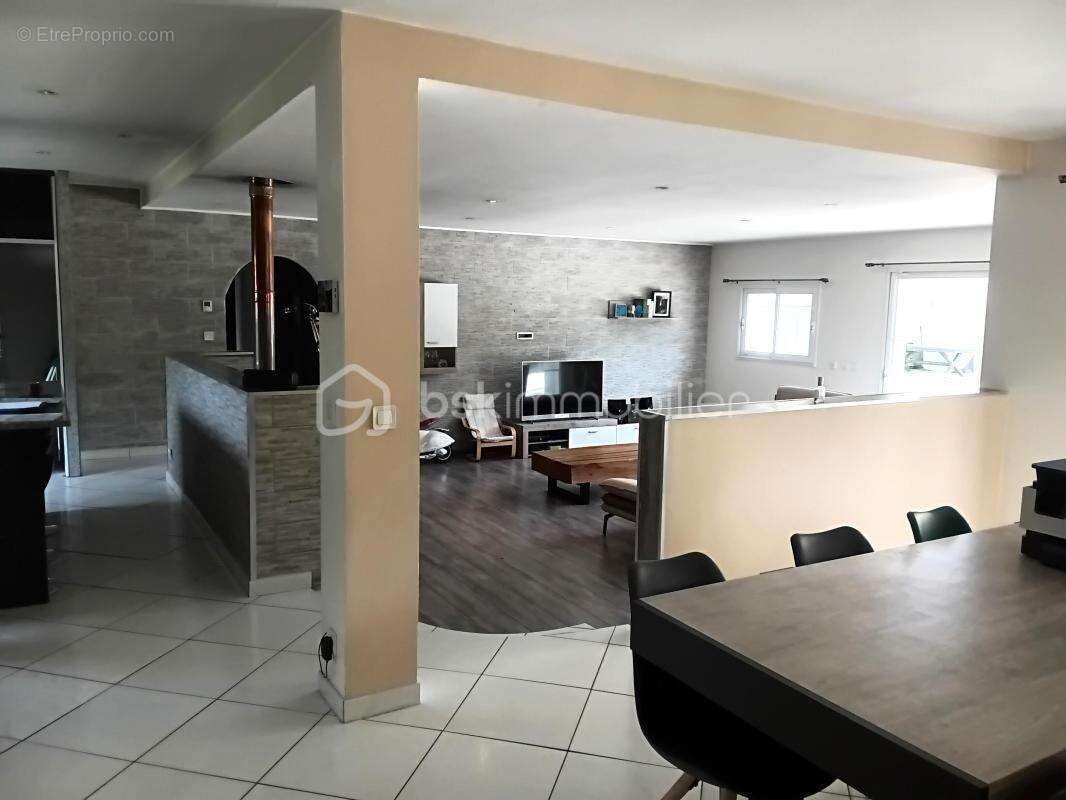 Maison à SAINT-PANDELON