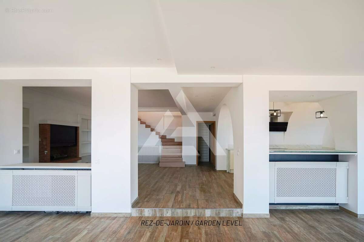 Cap d'ail - maison de ville - frontiere monaco - photo 9