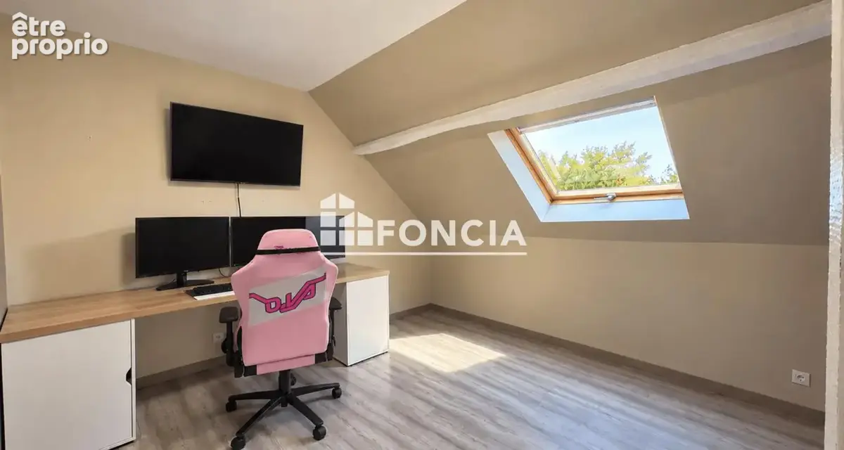 Duplex – 3 chambres – Lumineux – Beaux volumes  – Coeur de ville – Stationnement gratuit - photo 8