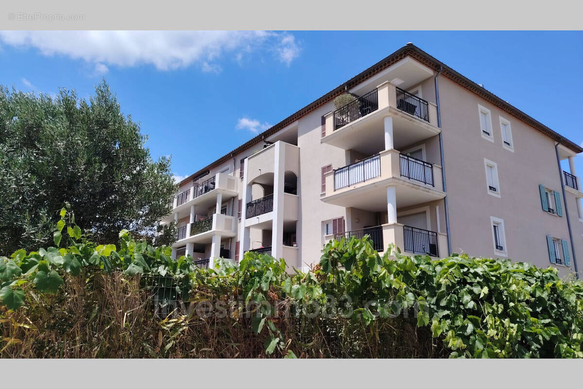 Appartement à LA CRAU