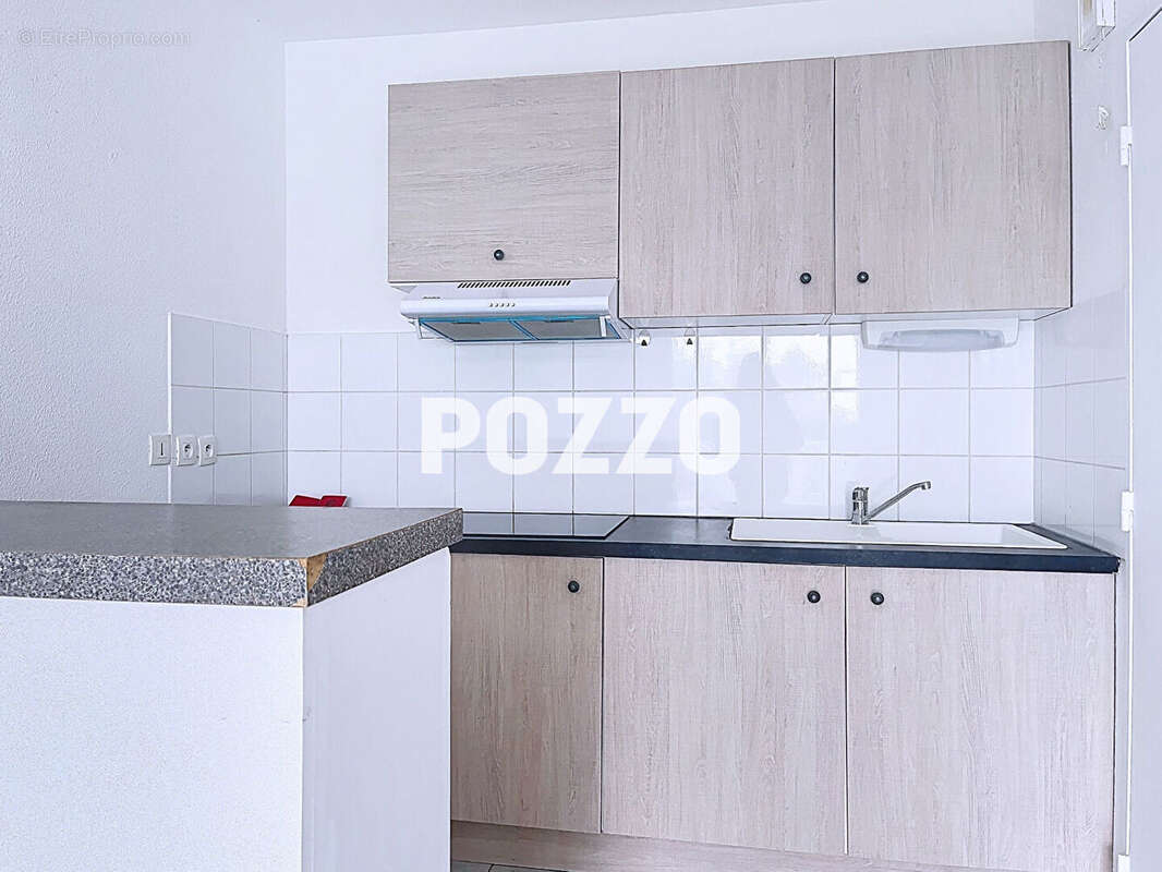 Appartement à LA RIVIERE-SAINT-SAUVEUR