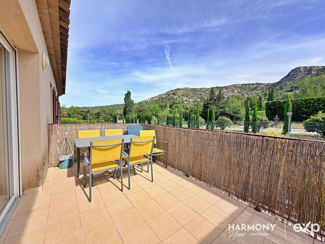 Appartement à VAUVENARGUES