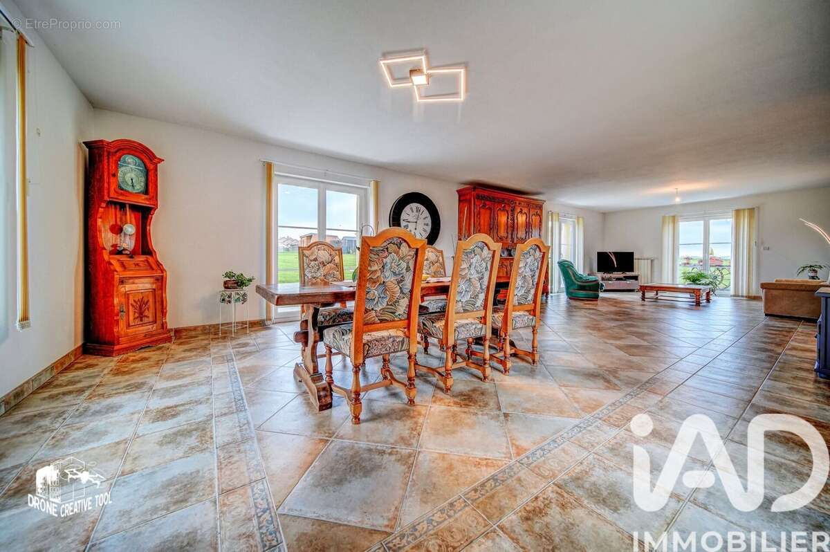 Photo 9 - Maison à LOUVIGNY