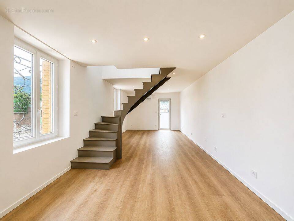 Appartement à LA MOTTE-SERVOLEX