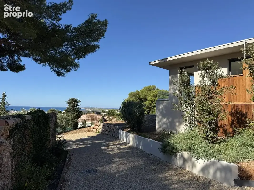 Côté bas Saint-Clair,  -maison d'architecte de plain-pied, neuve avec une vue mer - photo 3