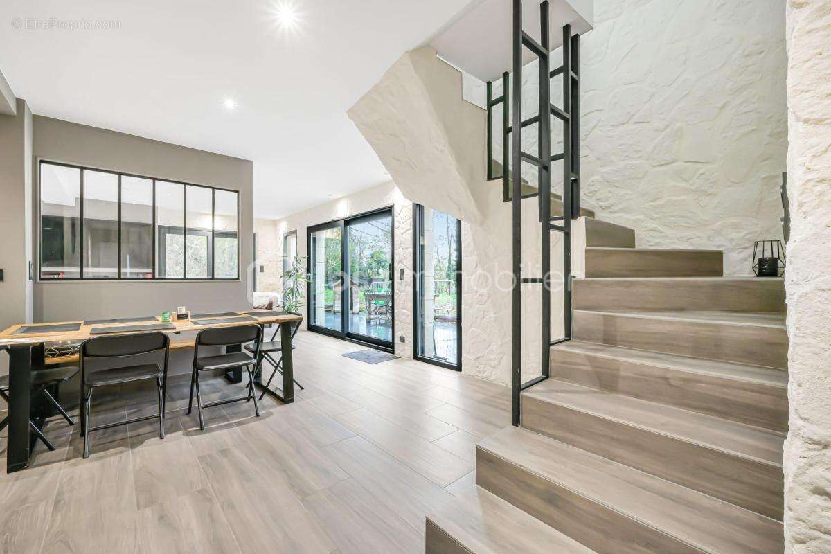  Propriété familiale de standing avec dépendance – Herblay-sur-Seine - photo 8