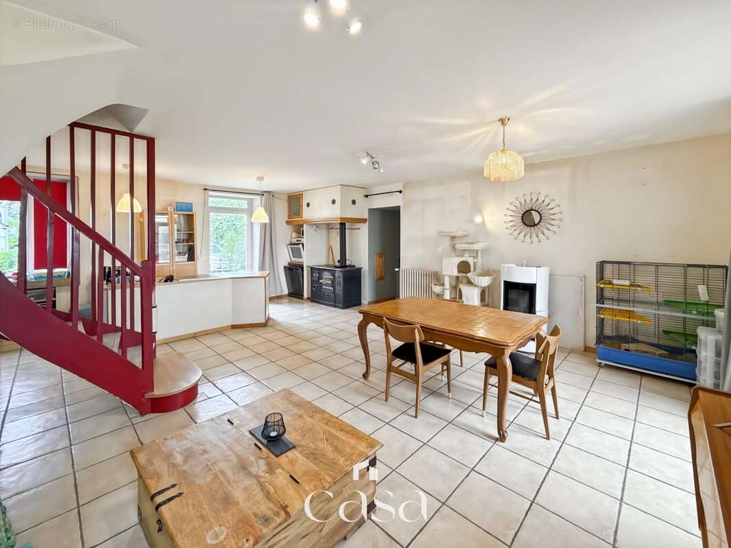 Maison 109 m² à Bazoches-Au-Houlme  - photo 2