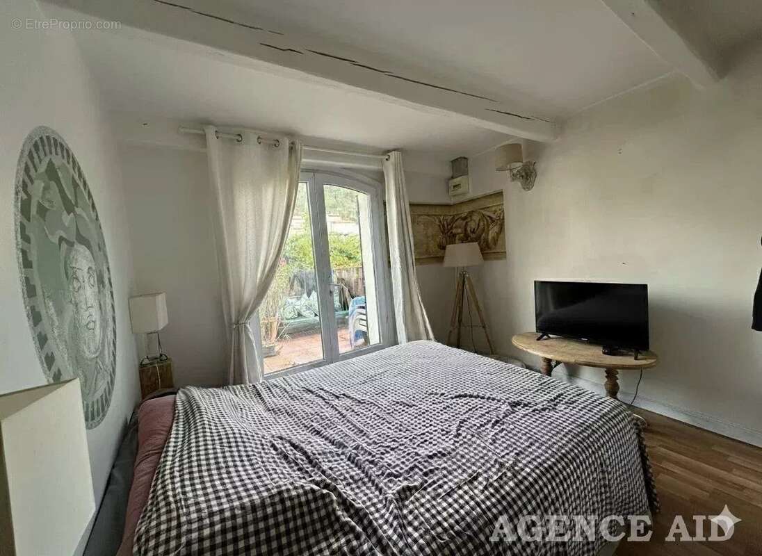 Appartement à CUGES-LES-PINS