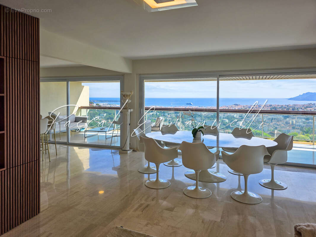 Appartement à LE CANNET