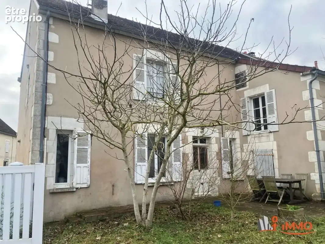 Belle maison en pierres avec jardin et dépendances - photo 14
