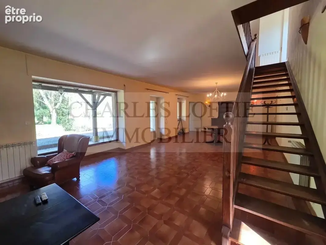 Maison et grange sur terrain de plus 6000 m² - photo 8