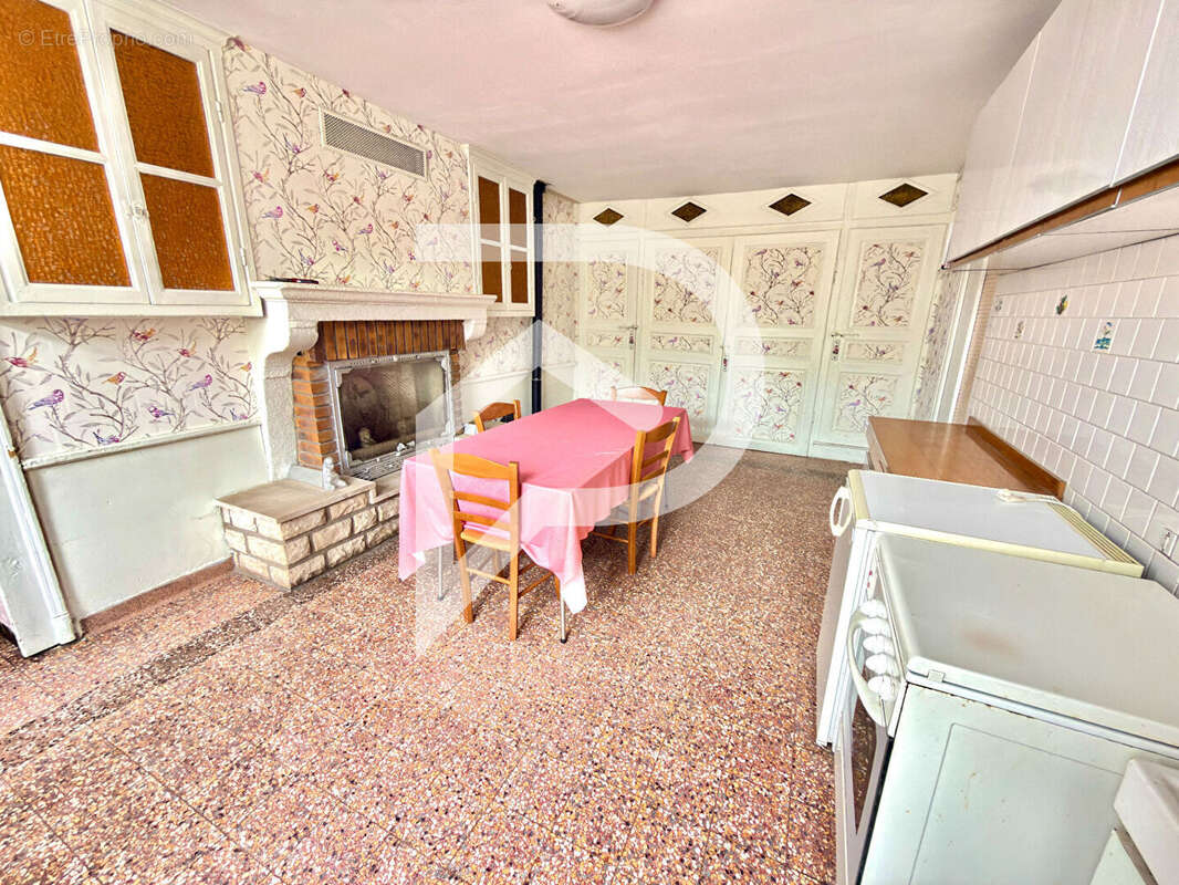 Maison Rochetaillée  8 pièce(s) - photo 5