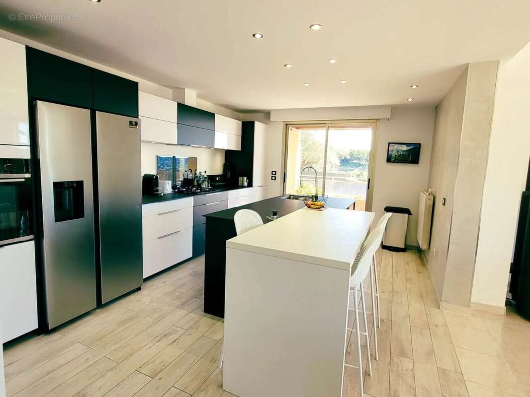 NICE CREMAT - Villa familiale avec piscine et terrains de jeux - photo 5