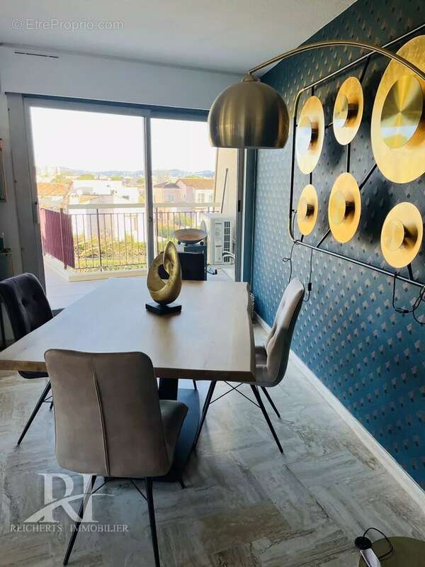 Appartement à MANDELIEU-LA-NAPOULE