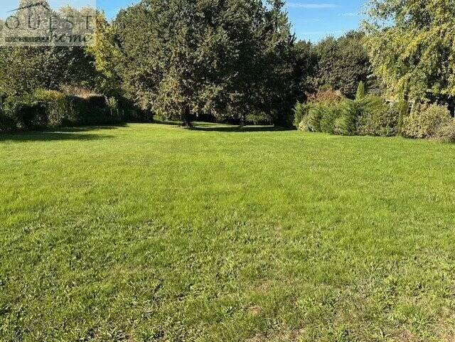Terrain à CHARBONNIERES-LES-BAINS