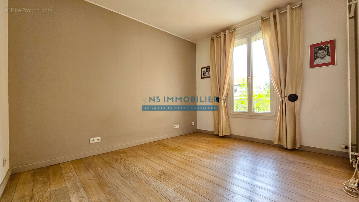 Maison à HOUILLES