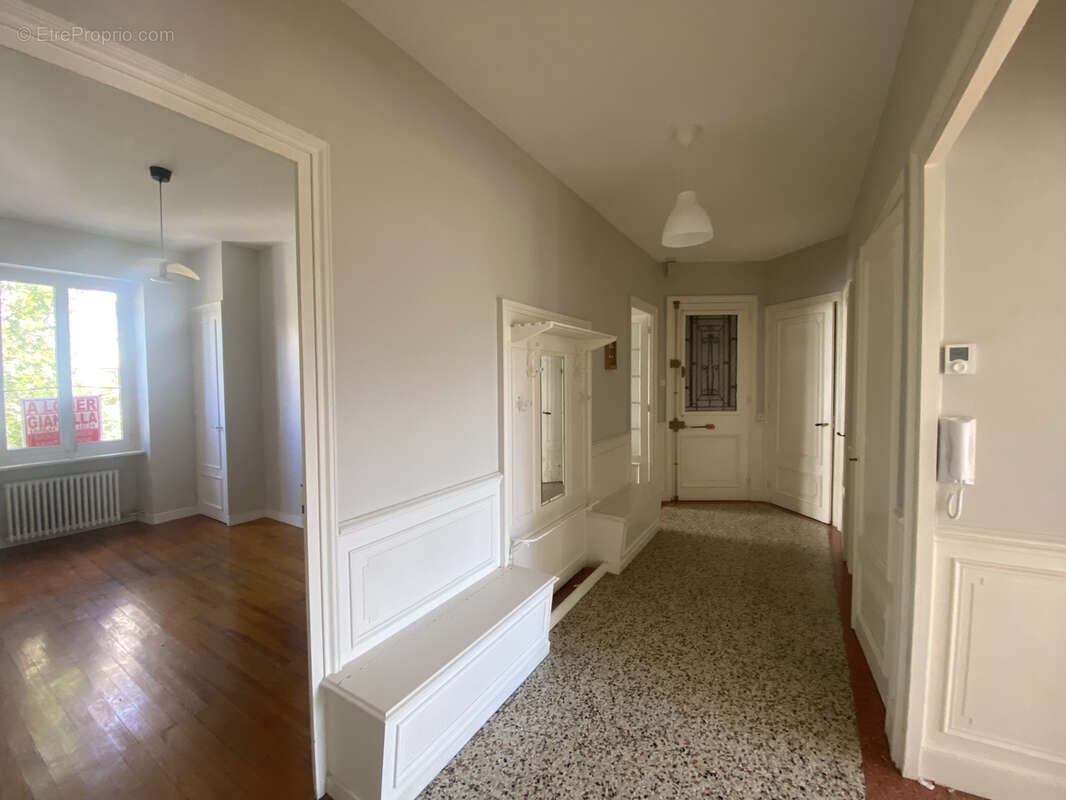 Appartement à SAINT-ETIENNE